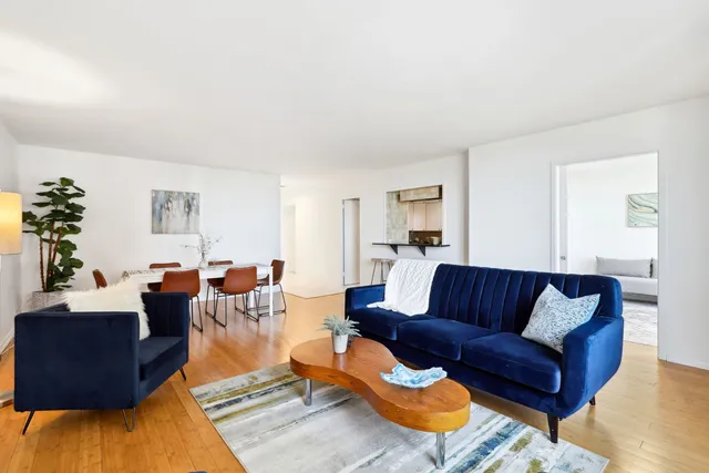 $399,000 | 3150 North Lake Shore Drive, Unit 8E, Chicago, IL 60657