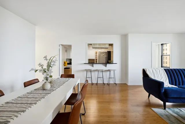 $399,000 | 3150 North Lake Shore Drive, Unit 8E, Chicago, IL 60657