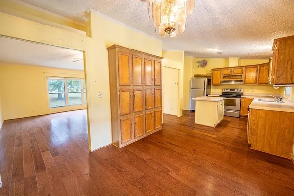 $268,000 | 211 Hunter Road, Ragley, LA 70657