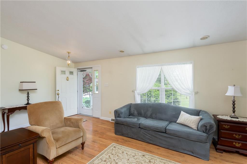 457 1/2 Whitestown Road Butler, PA 16001 - Photo 4 of 25