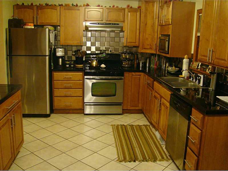 113 Mawhinney Road Cecil, PA 15321 - Photo 9 of 20 Kitchen.