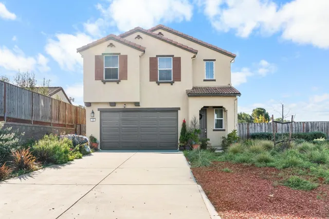 $830,000 | 390 Tanoak Street, Hollister, CA 95023