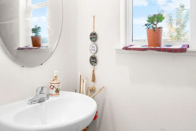 $830,000 | 390 Tanoak Street, Hollister, CA 95023