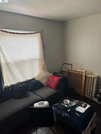 $1,100,000 | 5659 Telegraph Avenue, Oakland, CA 94609