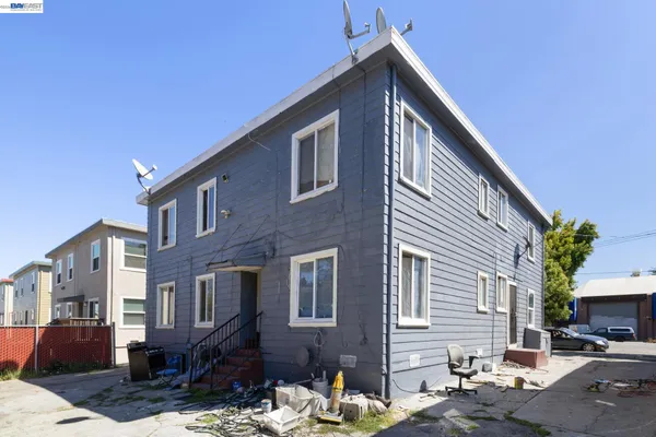 $1,100,000 | 5659 Telegraph Avenue, Oakland, CA 94609