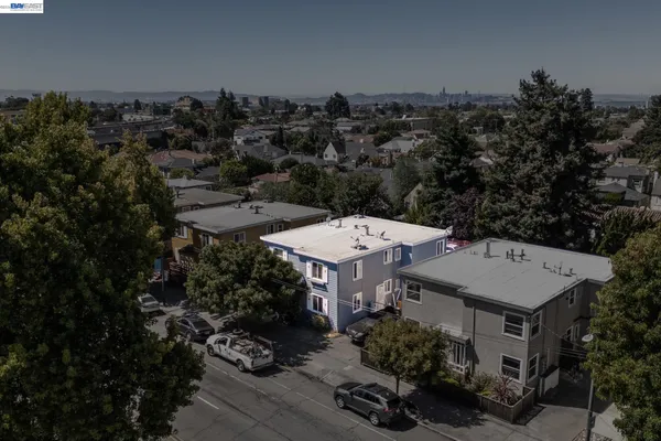 $1,100,000 | 5659 Telegraph Avenue, Oakland, CA 94609