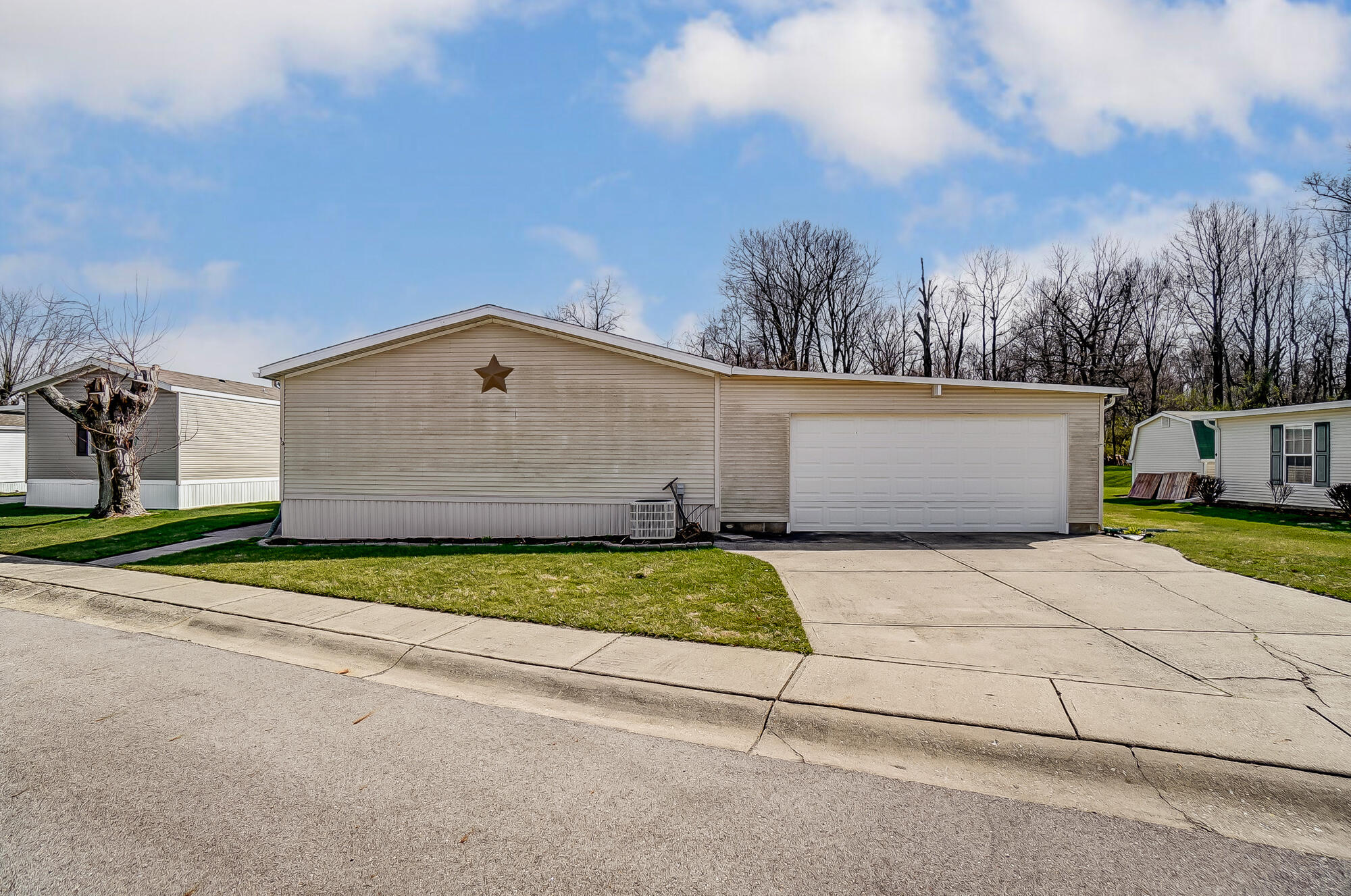 13 Cherry Lane Springfield, OH 45504 - Photo 3 of 47