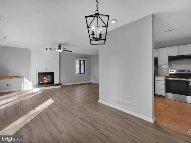 $1,950 | 10 Pine Woods Court, Reading, PA 19607