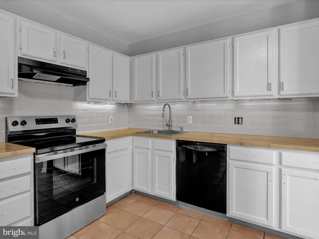 $1,950 | 10 Pine Woods Court, Reading, PA 19607