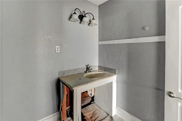 $174,000 | 113 North White Avenue, Kansas City, MO 64123