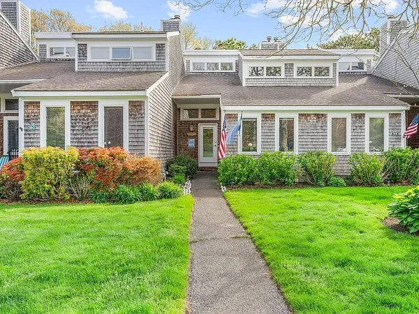 $649,000 | 15 Riverview Avenue, Unit D, Mashpee, MA 02649