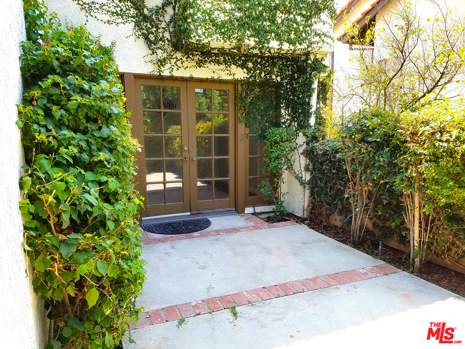 15926 Joseph Court Sylmar, CA 91342 - Photo 14 of 25