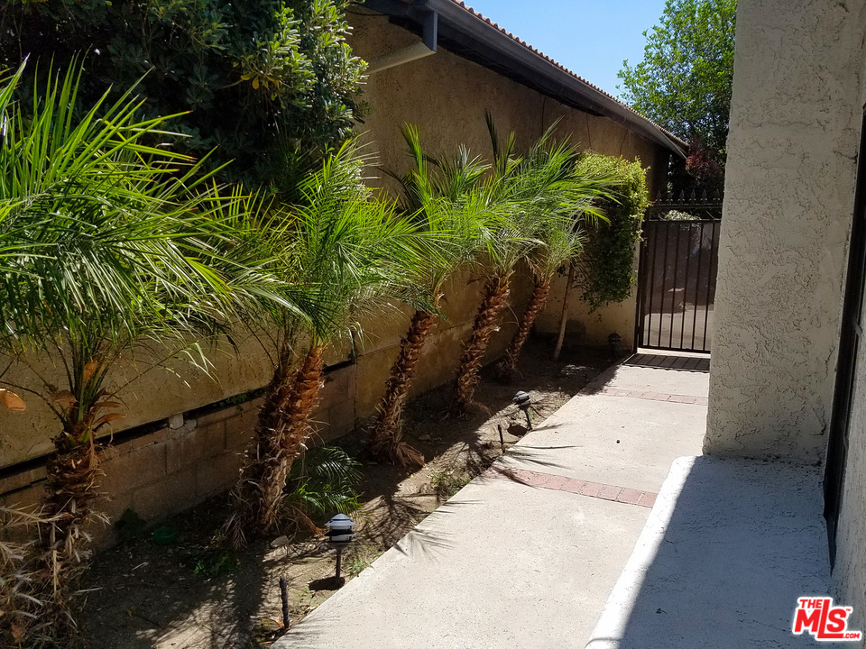 15926 Joseph Court Sylmar, CA 91342 - Photo 3 of 25