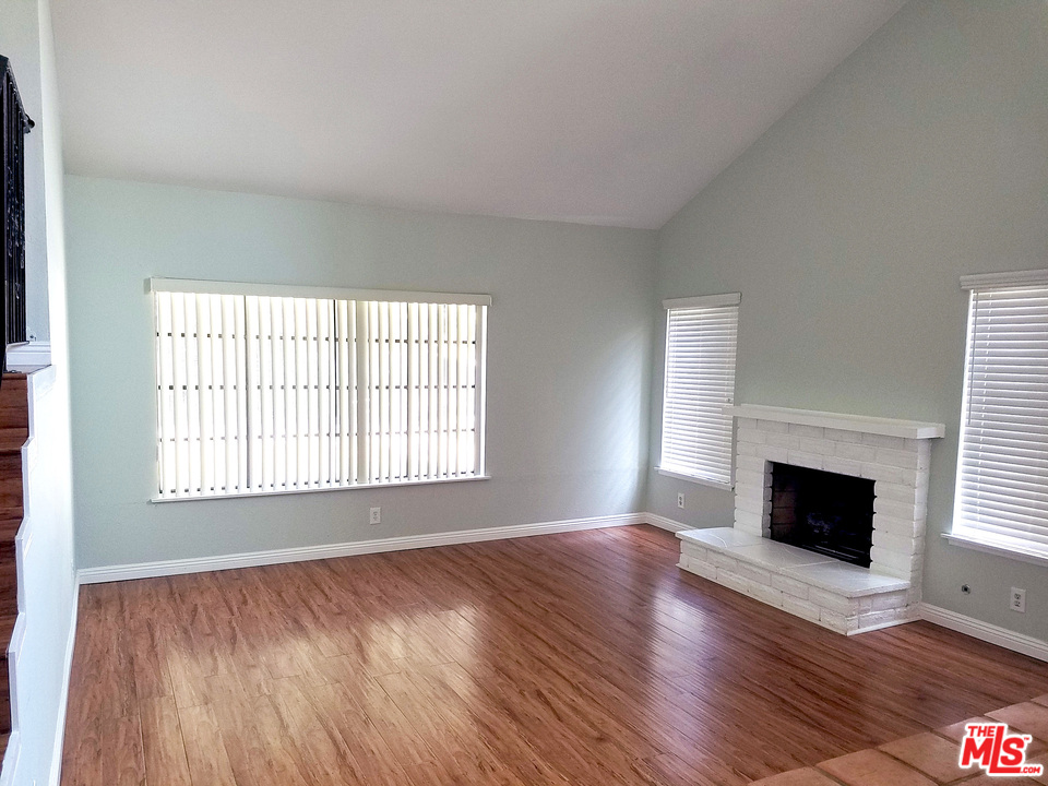 15926 Joseph Court Sylmar, CA 91342 - Photo 4 of 25
