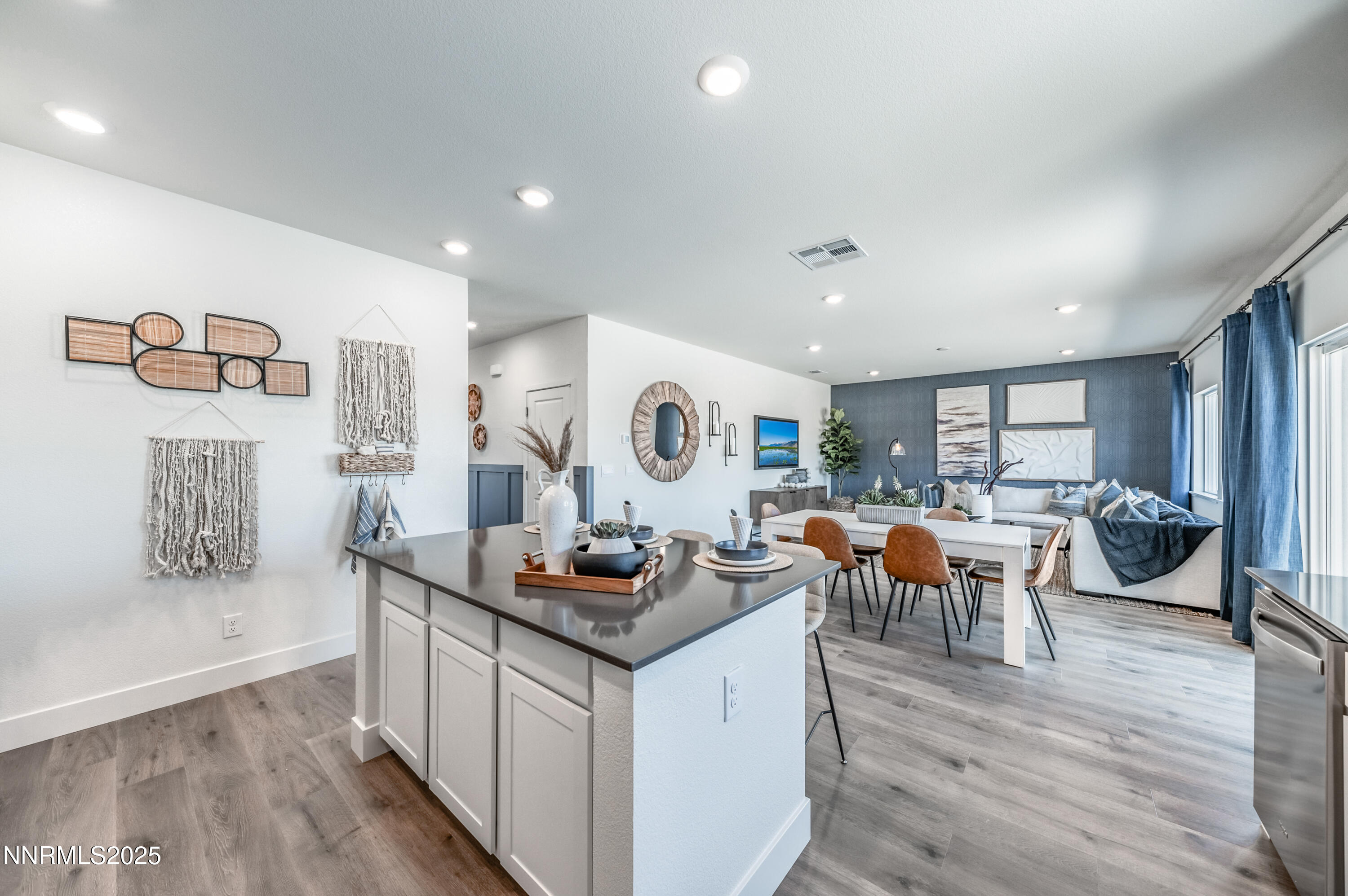7609 Apex Place, Unit 113 Reno, NV 89506 - Photo 11 of 30 Kitchen