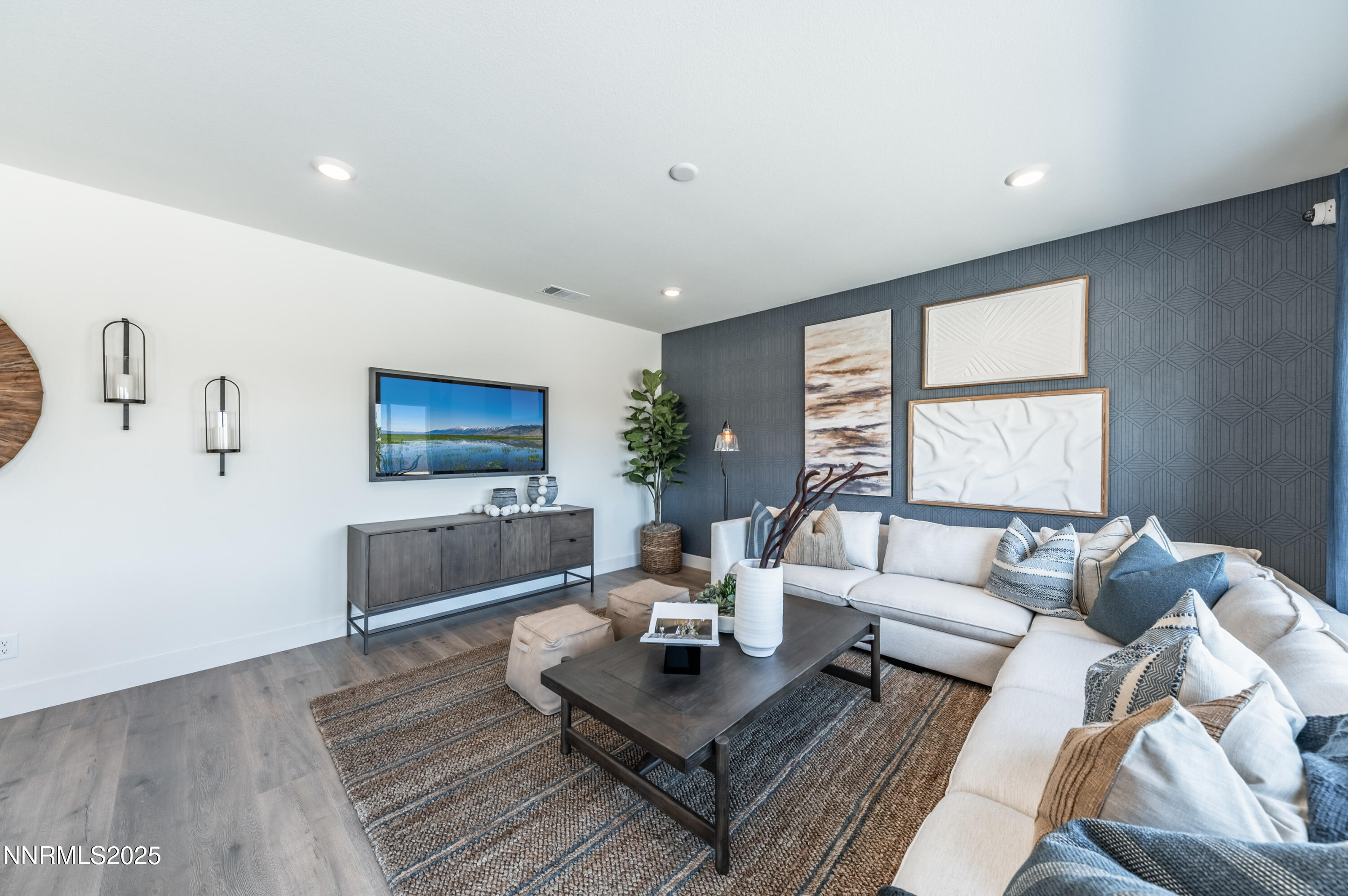 7609 Apex Place, Unit 113 Reno, NV 89506 - Photo 15 of 30 Great Room