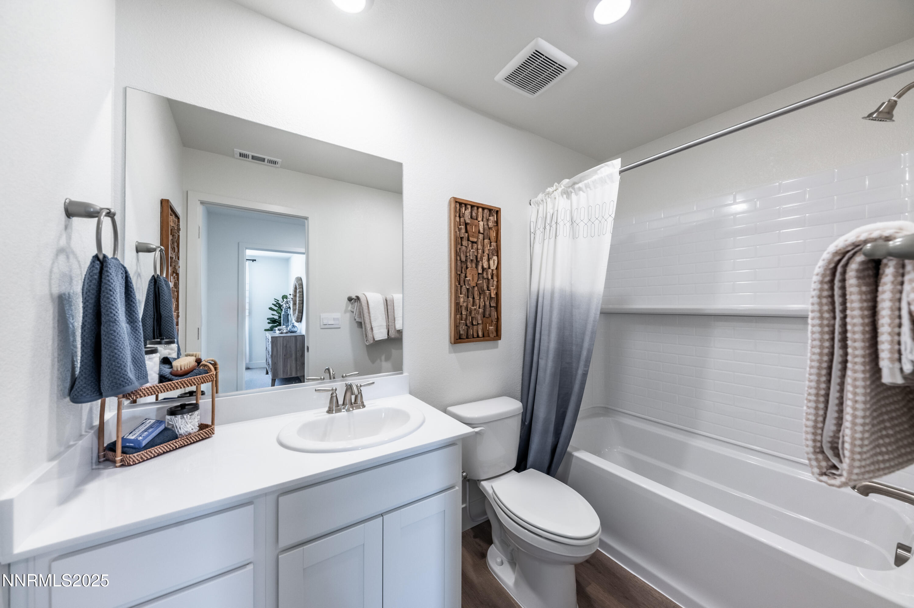 7609 Apex Place, Unit 113 Reno, NV 89506 - Photo 29 of 30 Bathroom