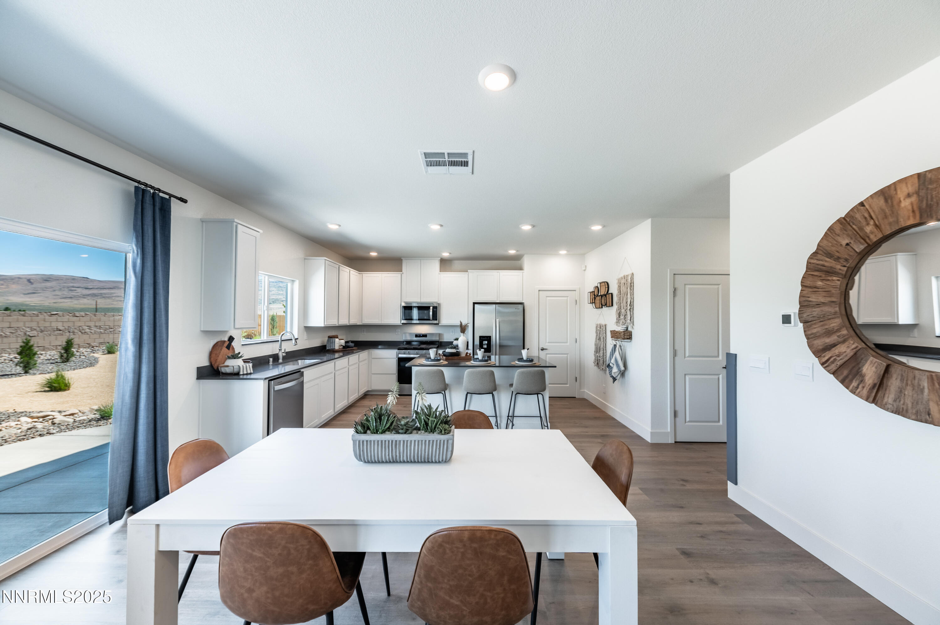 7609 Apex Place, Unit 113 Reno, NV 89506 - Photo 6 of 30 Dining