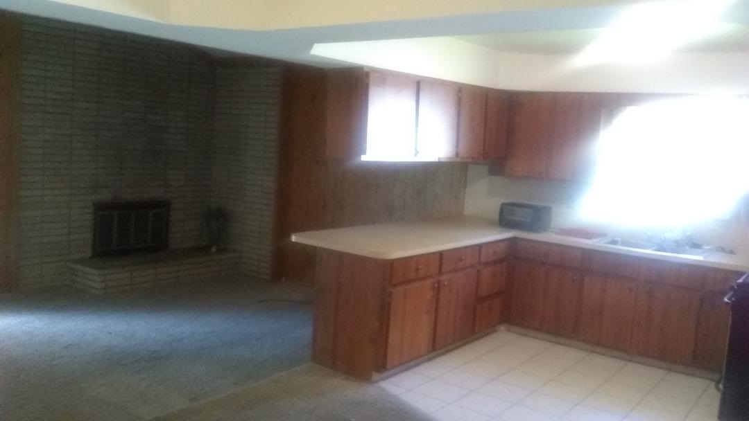 5157 North Jennings Road Flint, MI 48504 - Photo 6 of 6 50020171-6.JPG