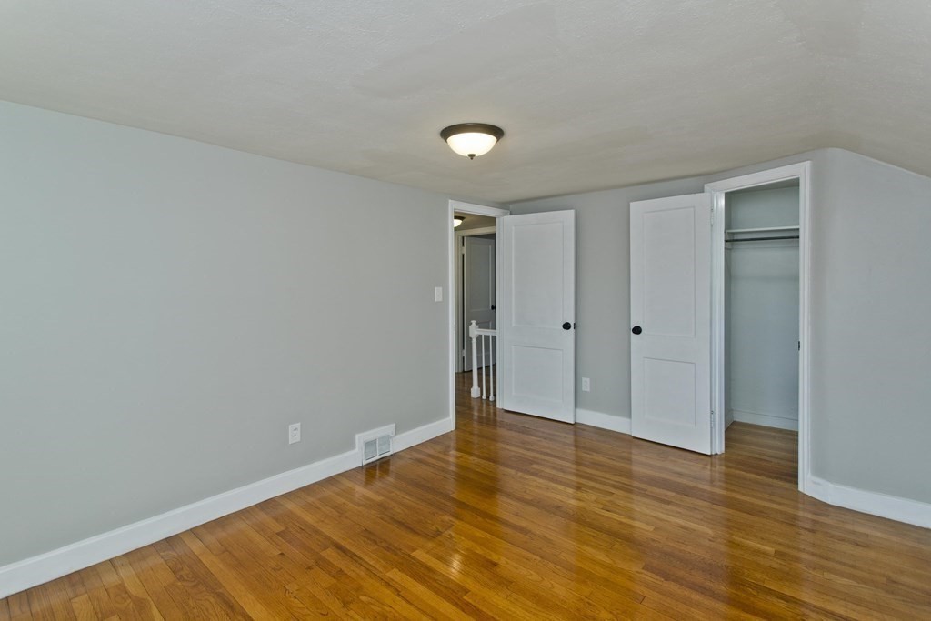 138 Appleton Street Springfield, MA 01108 - Photo 25 of 42