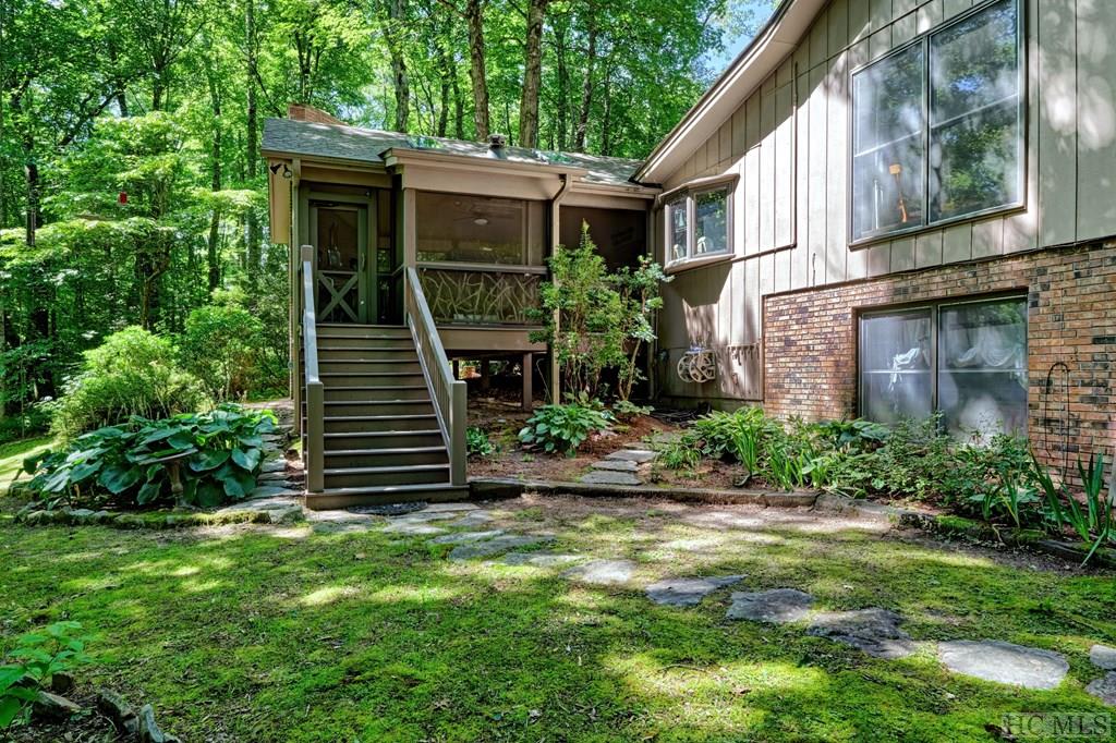 166 Crestwood Road Cashiers, NC 28717 - Photo 22 of 23 Gallery Image 22