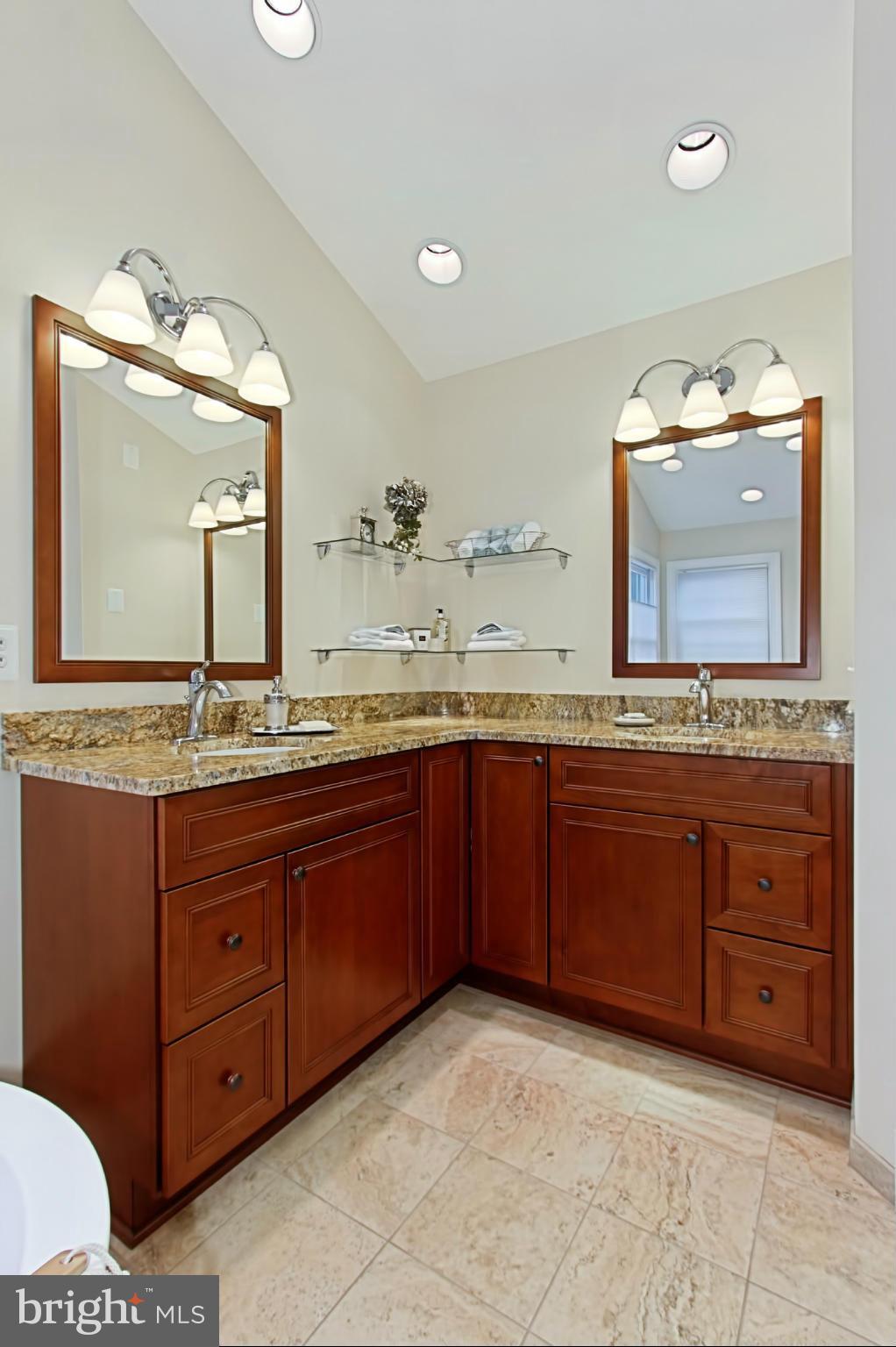 3807 Hummer Road Annandale, VA 22003 - Photo 13 of 30 Bath (Master)