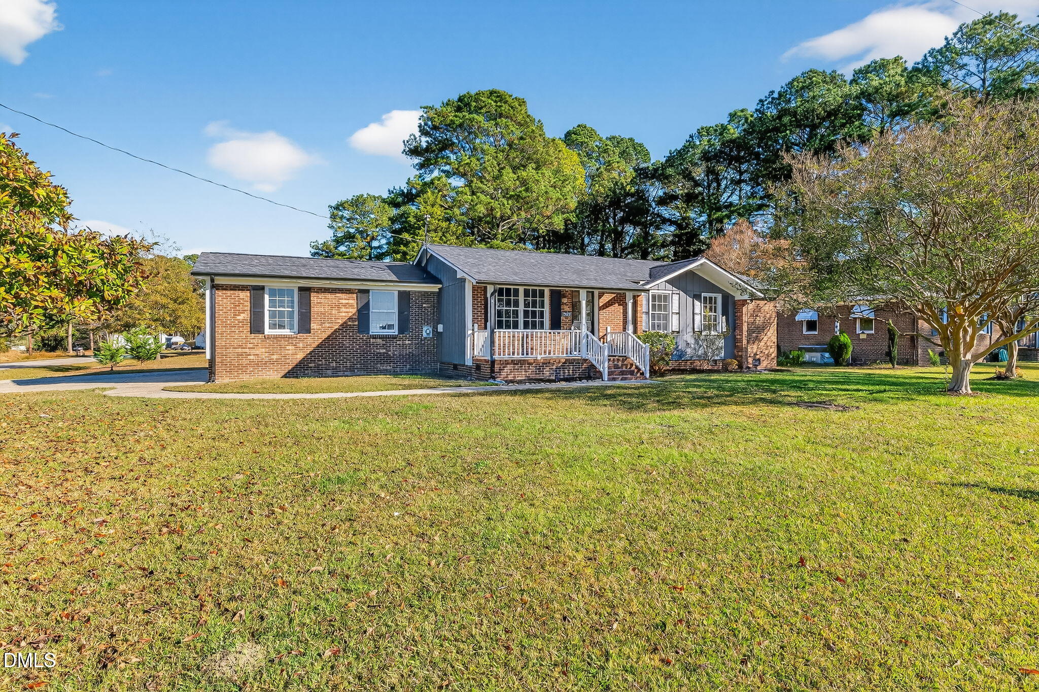 505 Pineview Road Kenly, NC 27542 - Photo 2 of 35 a front view of house with yard and green space
