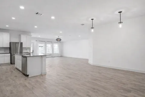 $340,000 | 13220 Lago Acero Lane, Texas City, TX 77568