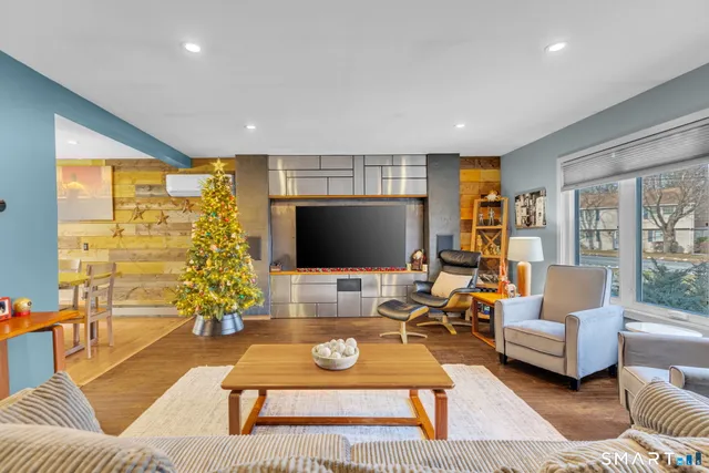 $450,000 | 351 Glendale Drive, Bristol, CT 06010