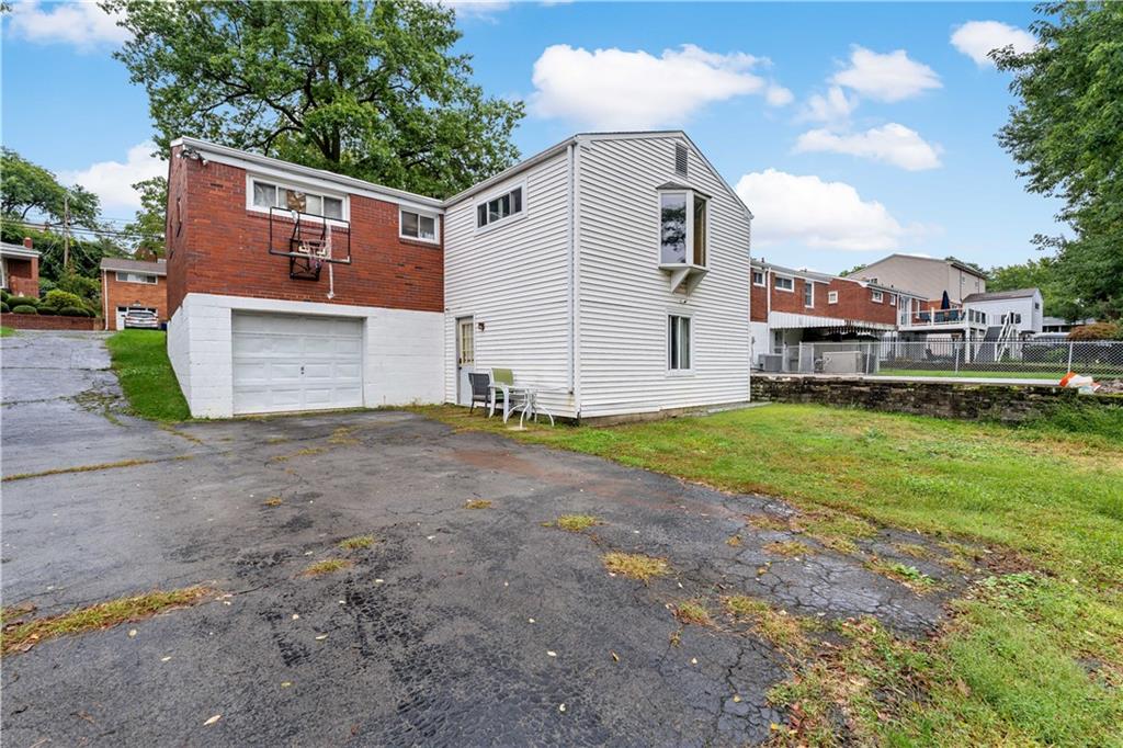 2325 Crestview Road Pittsburgh, PA 15216 - Photo 28 of 37 Gallery Image 28