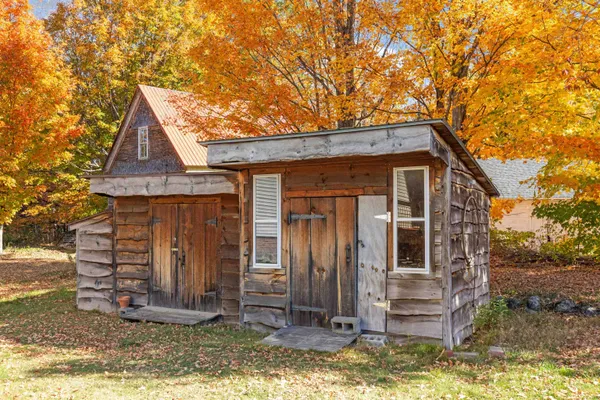 $490,000 | 42 Maple Street, Bethlehem, NH 03574