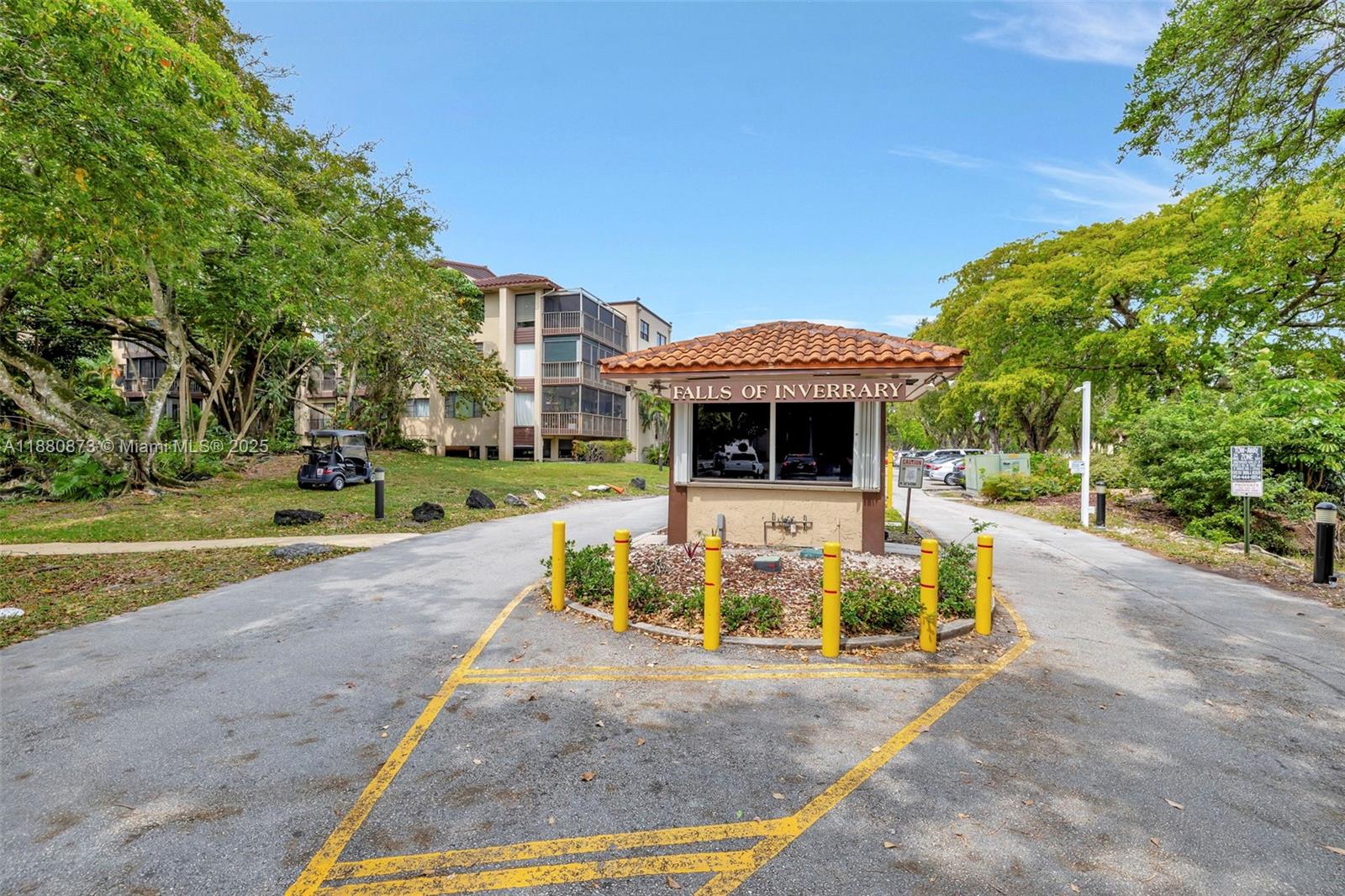 6010 South Falls Cir Drive, Unit 419 Lauderhill, FL 33319 - Photo 28 of 45 a view of a house with backyard porch and sitting area