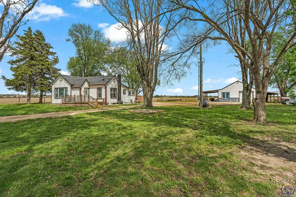 $280,000 | 3544 Northwest Davis Road, Rossville, KS 66533