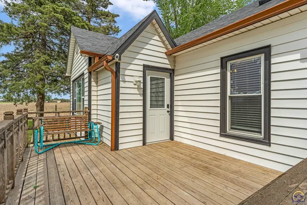 $280,000 | 3544 Northwest Davis Road, Rossville, KS 66533