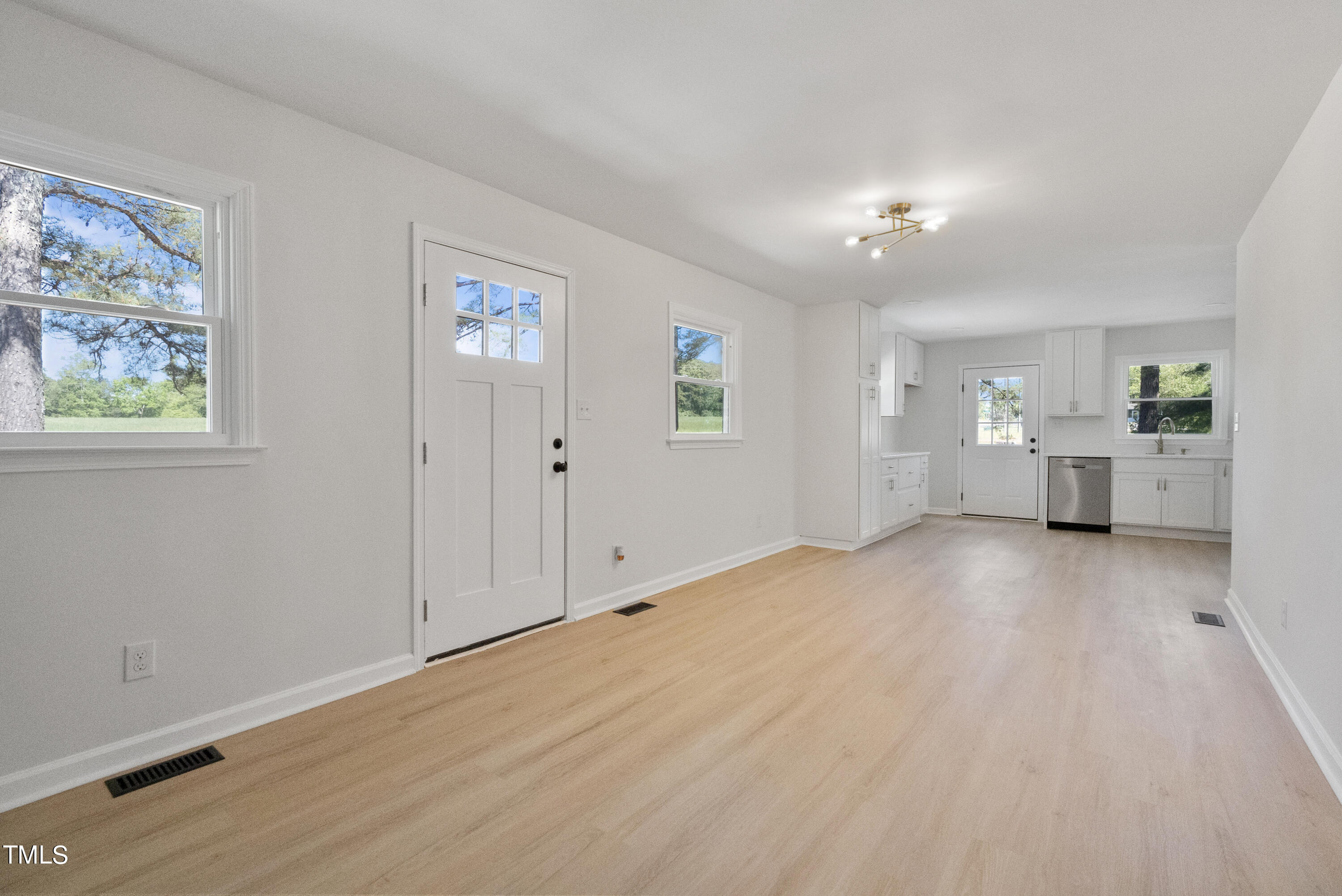1805 Tingen Road Apex, NC 27502 - Photo 6 of 37 1805tingen-58