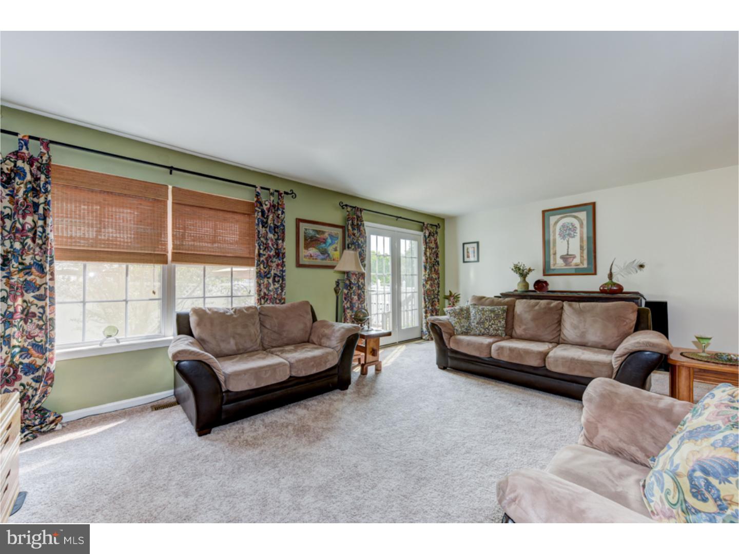 670 Deer Run Road Perkasie, PA 18944 - Photo 5 of 25 Living Room