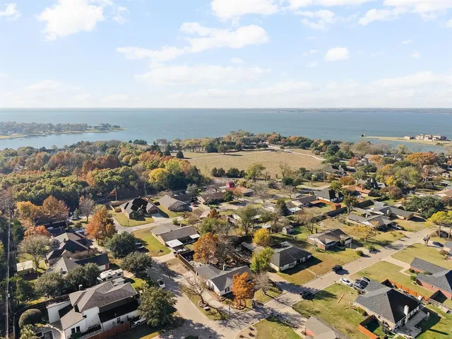 $340,000 | 101 Gregory Drive, Heath, TX 75032