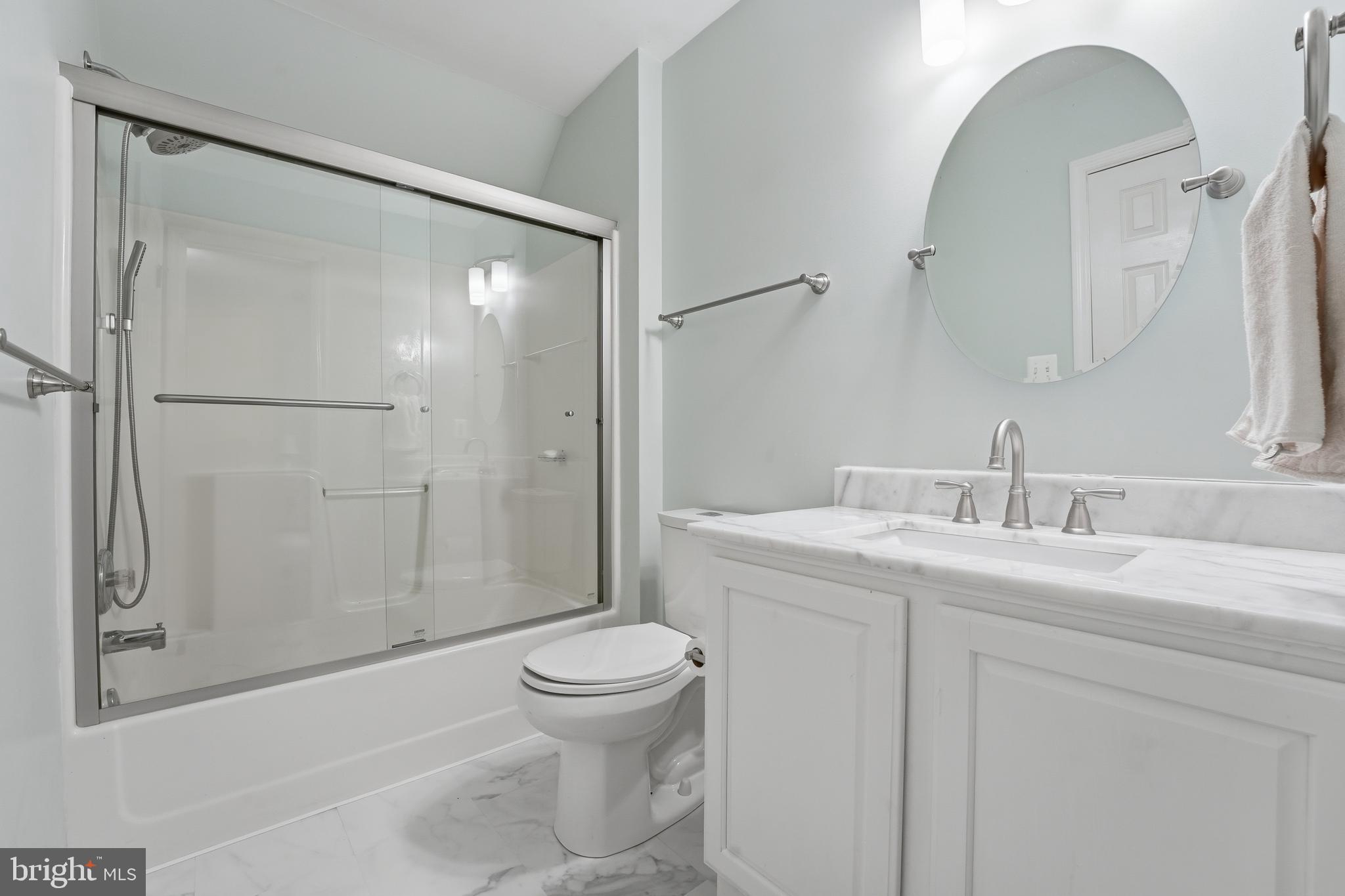 15403 Froggy Bottom Lane Rixeyville, VA 22737 - Photo 36 of 51 Jack & Jill bath shared by the upstairs bedrooms