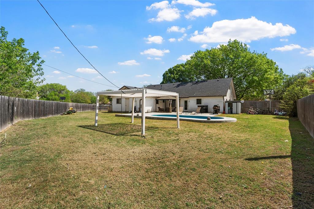 128 East Johnson Street Hewitt, TX 76643 - Photo 33 of 40