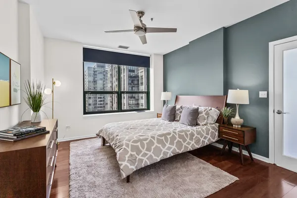 $515,000 | 400 West Ontario Street, Unit 1701, Chicago, IL 60654