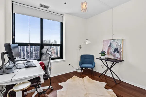 $515,000 | 400 West Ontario Street, Unit 1701, Chicago, IL 60654