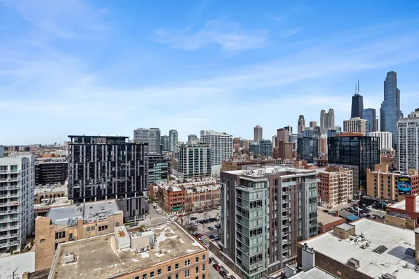 $515,000 | 400 West Ontario Street, Unit 1701, Chicago, IL 60654