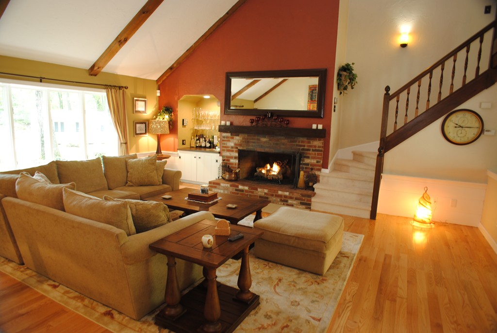 10 Stonehill Road Marlborough, MA 01752 - Photo 4 of 30 Gallery Image 4