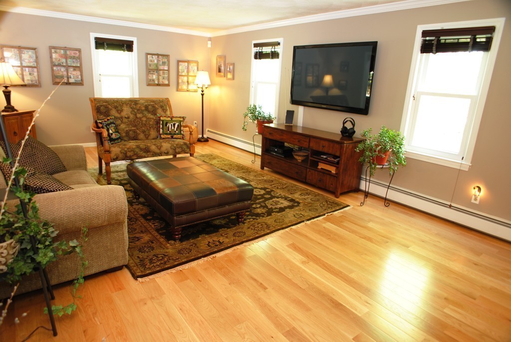 10 Stonehill Road Marlborough, MA 01752 - Photo 6 of 30 Gallery Image 6