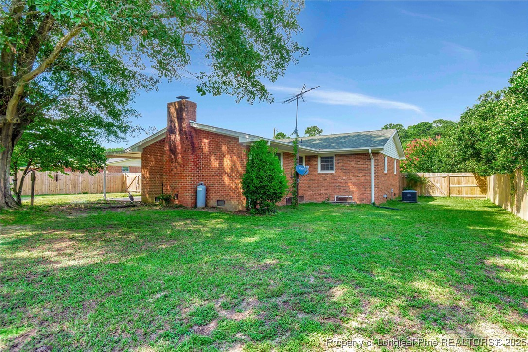 994 East Great Marsh Church Road St. Pauls, NC 28384 - Photo 7 of 30 a front view of house with yard and green space
