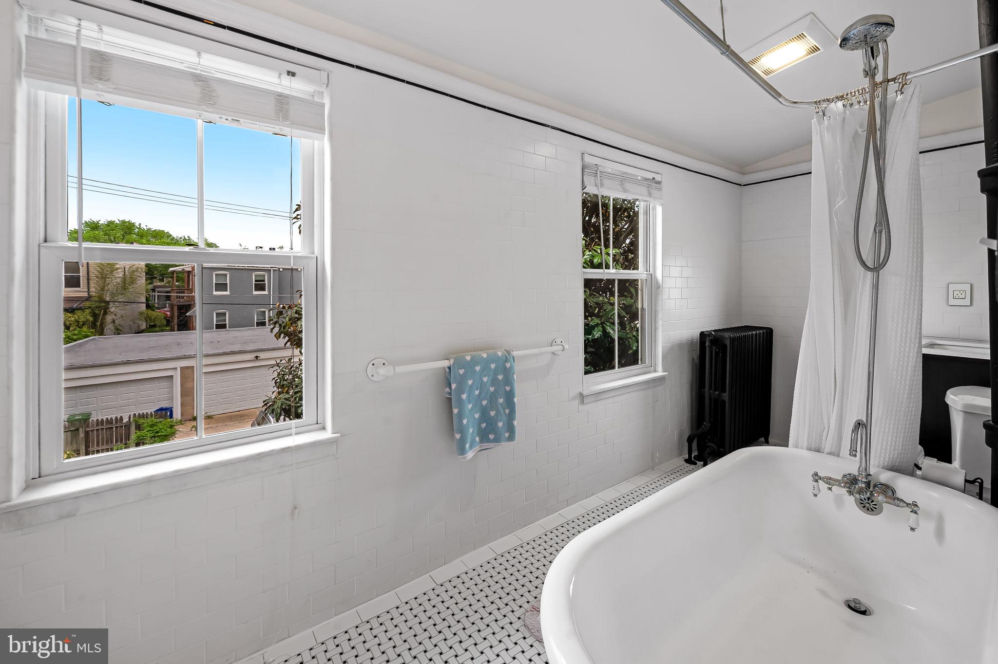 3425 Falls Road Baltimore, MD 21211 - Photo 25 of 37 Bath 2