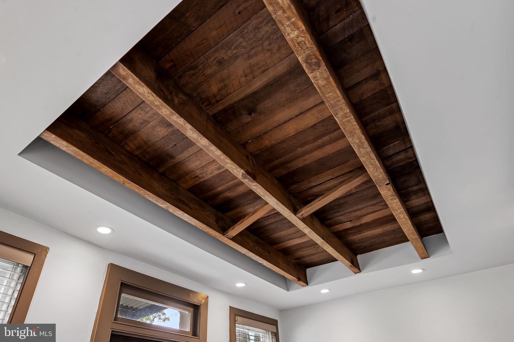 3425 Falls Road Baltimore, MD 21211 - Photo 8 of 37 Dining Area Ceiling