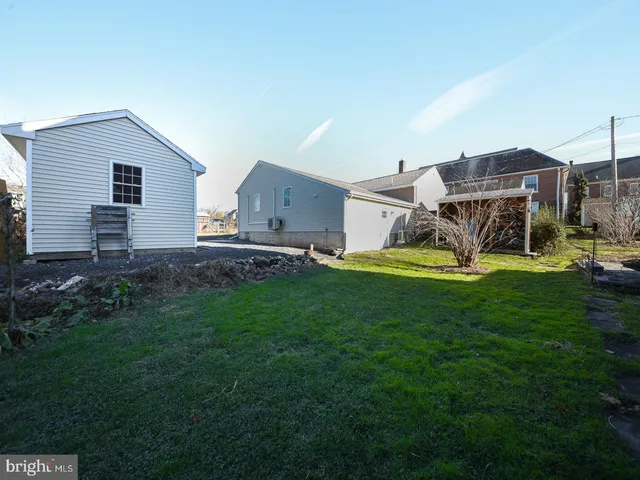 a view of a house with a street view