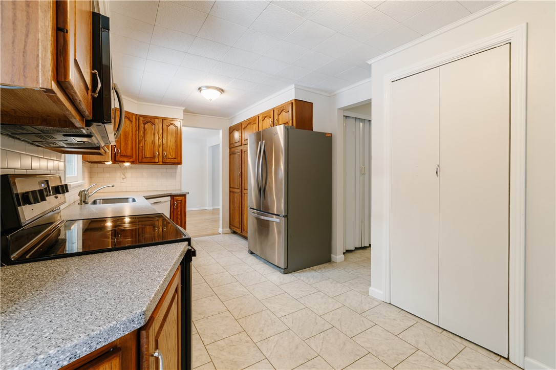 53 Squirrels Heath Road Perinton, NY 14450 - Photo 34 of 36