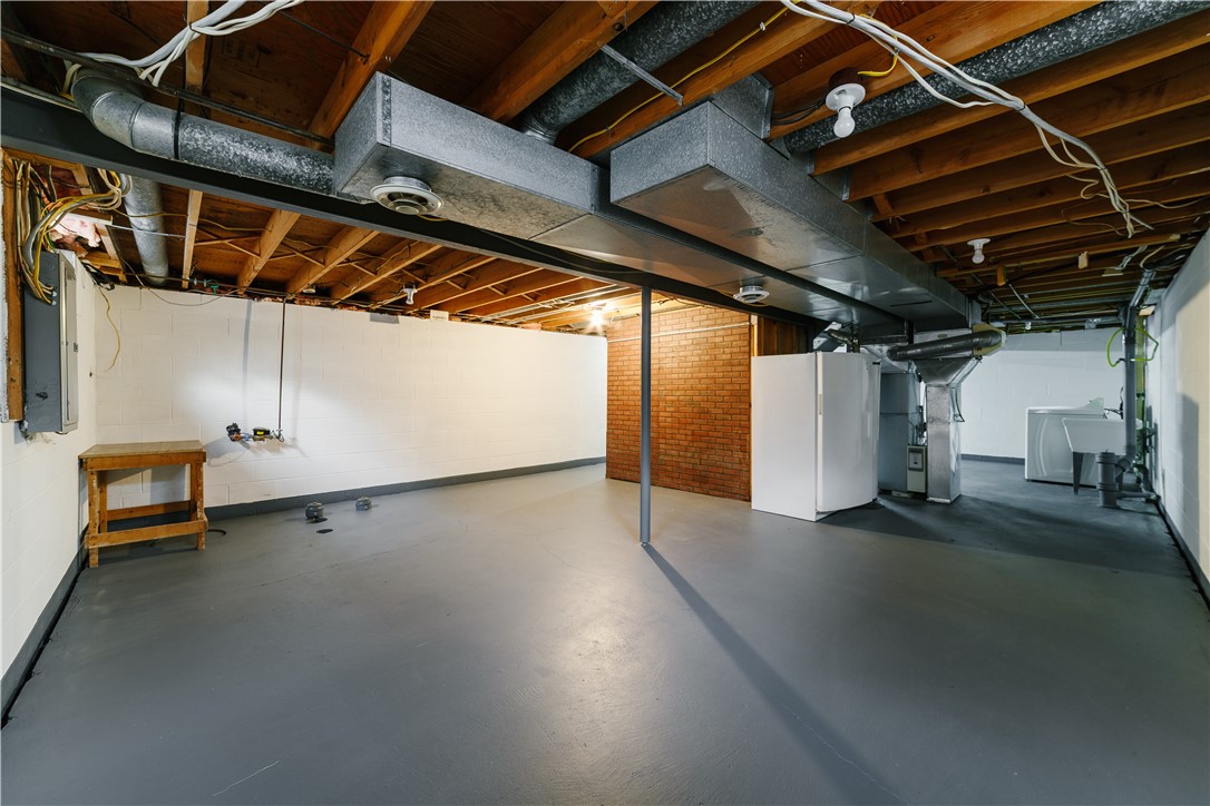 53 Squirrels Heath Road Perinton, NY 14450 - Photo 9 of 36